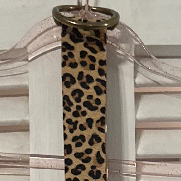 100% leather leopard print belt- SIZE LARGE - Picture 3 of 3